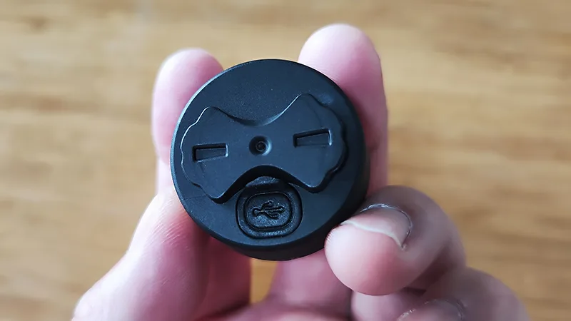 TOWILD TL03テールライトはガーミンと共通