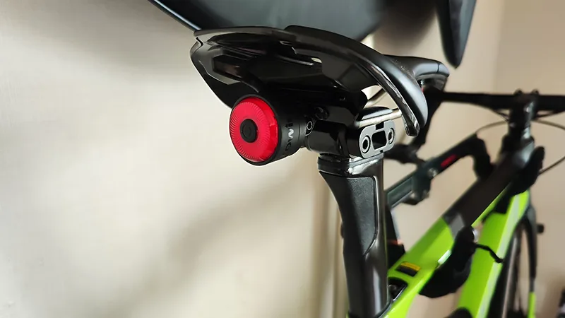 TOWILD TL03テールライトの取り付け例(シートポストのテールランプ無し)