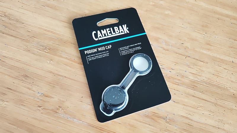 CAMELBAK（キャメルバック）PODIUMはバルブまでが深いのでこのキャップがあると衛生的