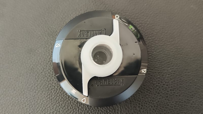 CAMELBAK（キャメルバック）PODIUMは排出の位置でっも漏れません
