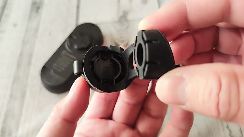 COOSPO TR70レーダーテールライトはシートポストの形状に合わせるアダプター付き4