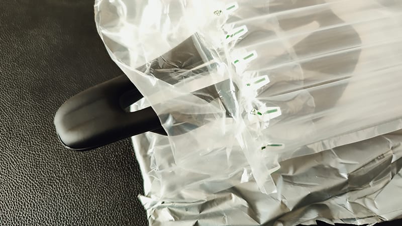 ノンブランドフルカーボンサドルは梱包も安心だった2