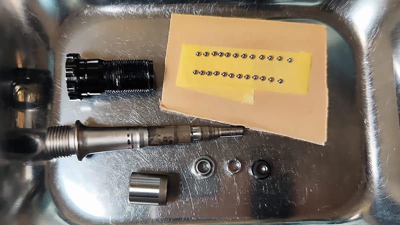 シマノ105ばらすとパーツはこれだけ