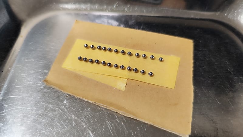 シマノ105グリスアップ時にベアリング片側12個なのでわかるように