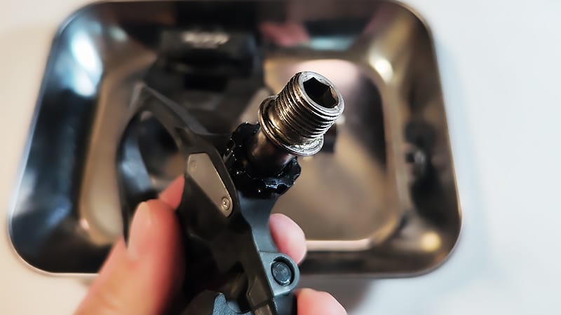 分解前のシマノ105は汚い