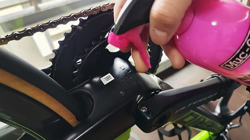 Muc- Off WATERLESS水無し洗車シャンプーはスプレーしたら乾いた布で拭くだけ2