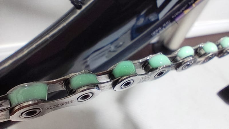 チェパークのチェーンWAX塗布後は1コマづつ2