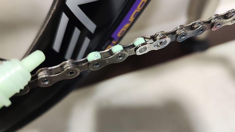 チェパークのチェーンWAX塗布後は1コマづつ