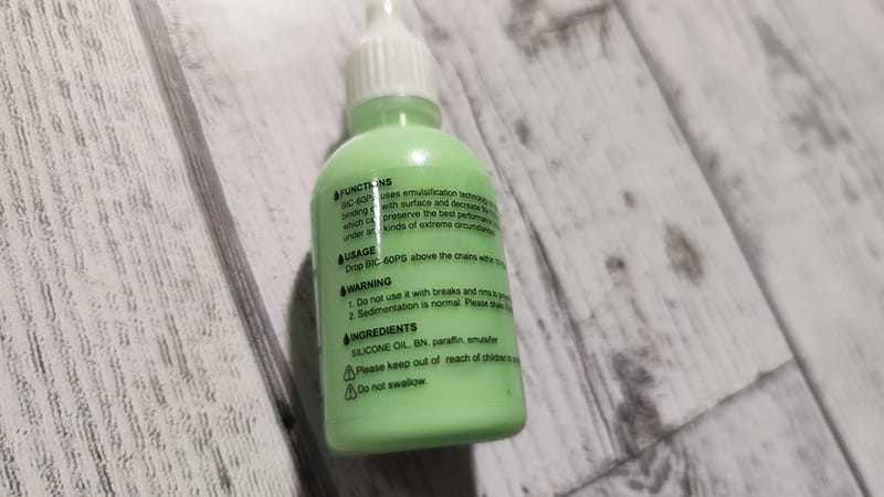 チェパークのチェーンWAXのラベル